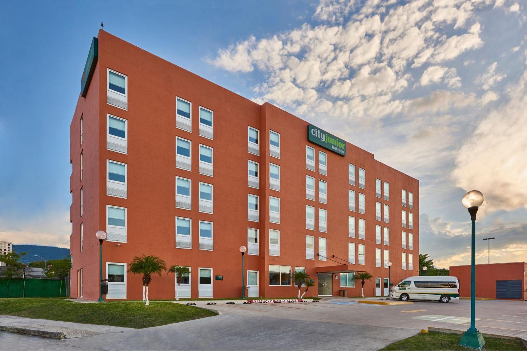 City Express Junior By Marriott Tuxtla Gutierrez Poliforum Εξωτερικό φωτογραφία